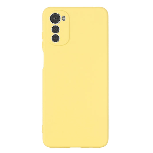 For Motorola Moto E32 4G Solid Color Liquid Silicone Dropproof Full Coverage Phone Case(Yellow) by buy2fix