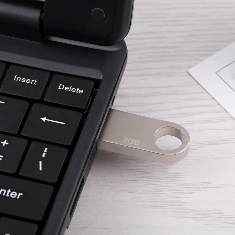 8GB Metal USB 2.0 Flash Disk by buy2fix