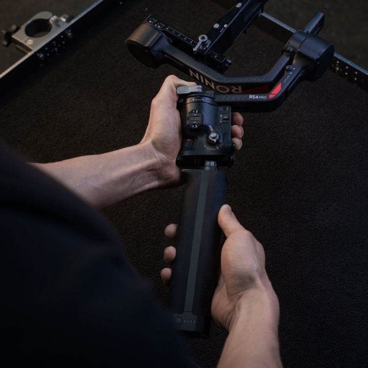 Original RS BG70 High-Capacity 4800mAh Battery Grip For DJI RS 4 Pro/RS 4/RS 3 Pro/RS 3 by DJI