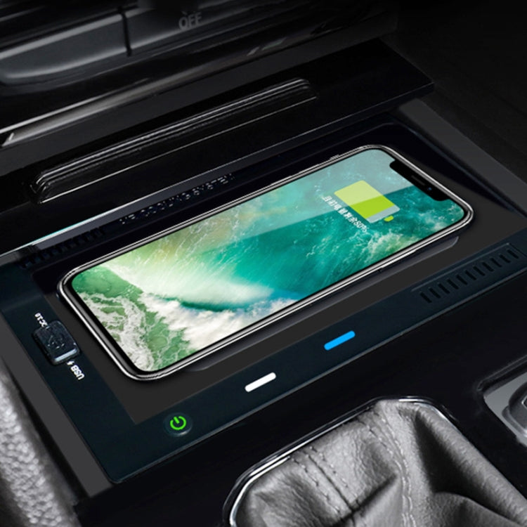 HFC-1031 Car Qi Standard Wireless Charger 10W Quick Charging for Volkswagen Teramont 2018-2020, Left Driving - Wireless Charging Pads by buy2fix | Online Shopping UK | buy2fix