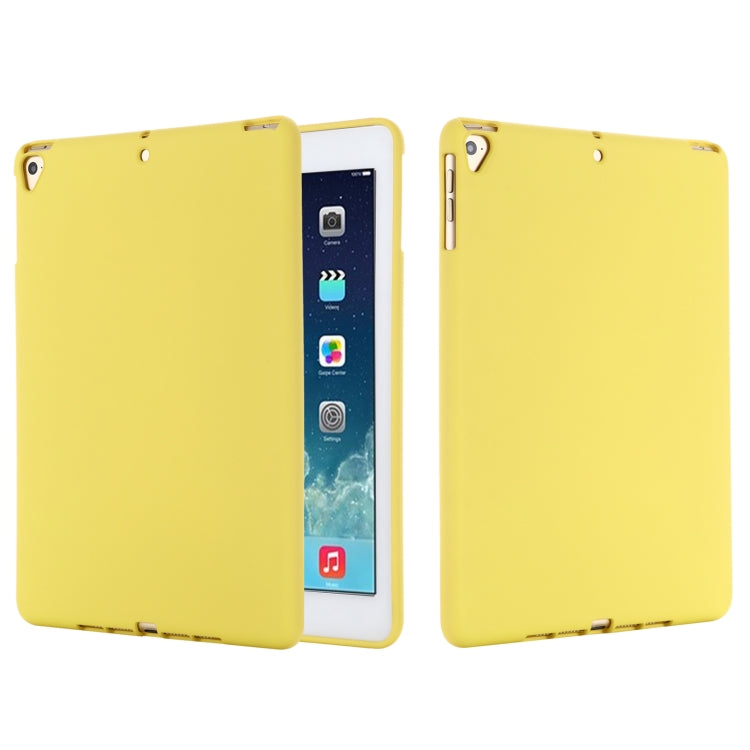 Solid Color Liquid Silicone Dropproof Full Coverage Protective Case For iPad Air / 9.7 2017 / 9.7 2018 / Pro 9.7(Yellow) - iPad 9.7 (2018) & (2017) Cases by buy2fix | Online Shopping UK | buy2fix