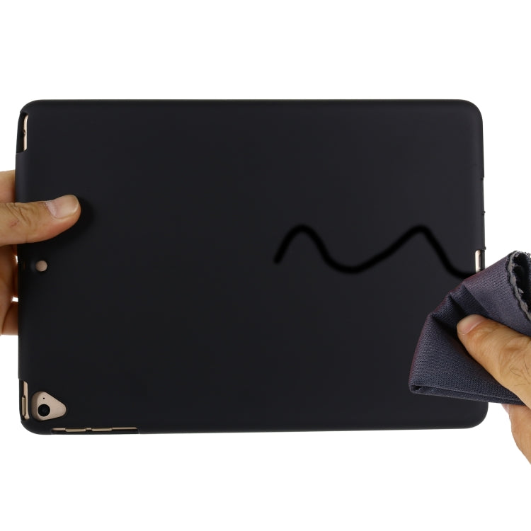 Solid Color Liquid Silicone Dropproof Full Coverage Protective Case For iPad Air / 9.7 2017 / 9.7 2018 / Pro 9.7(Black) - iPad 9.7 (2018) & (2017) Cases by buy2fix | Online Shopping UK | buy2fix