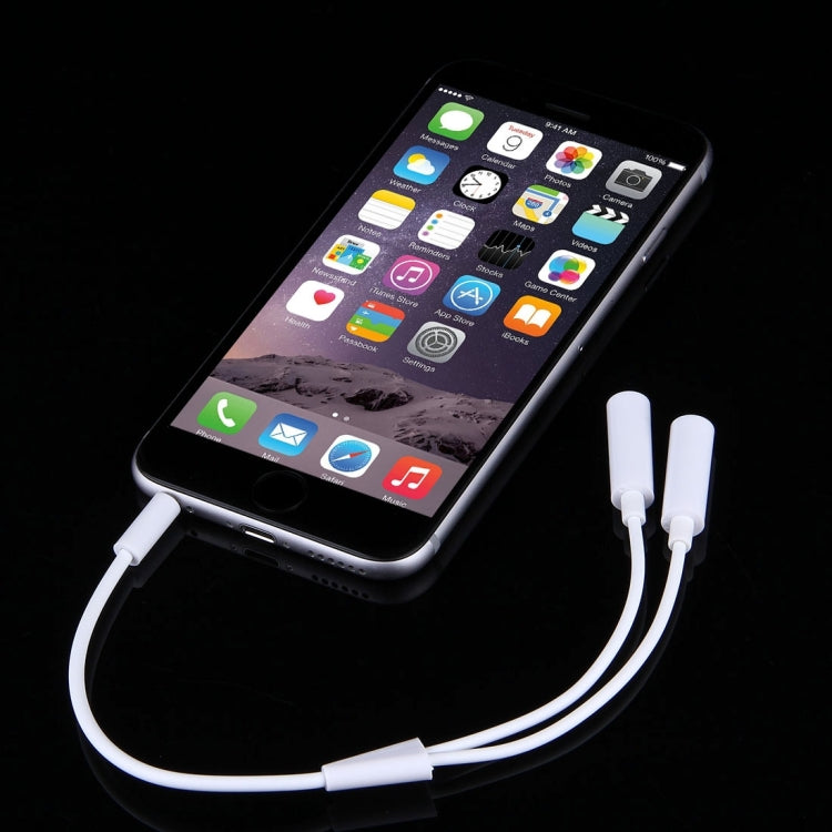 3.5mm Male to 2 Female Plug Jack Stereo Audio Cable for iPhone 6S & 6S Plus & 6 & 6 Plus & 5, iPad Air 2 & Air, Samsung, iPod Laptop, MP3, Length: 24cm(White) - by buy2fix | Online Shopping UK | buy2fix