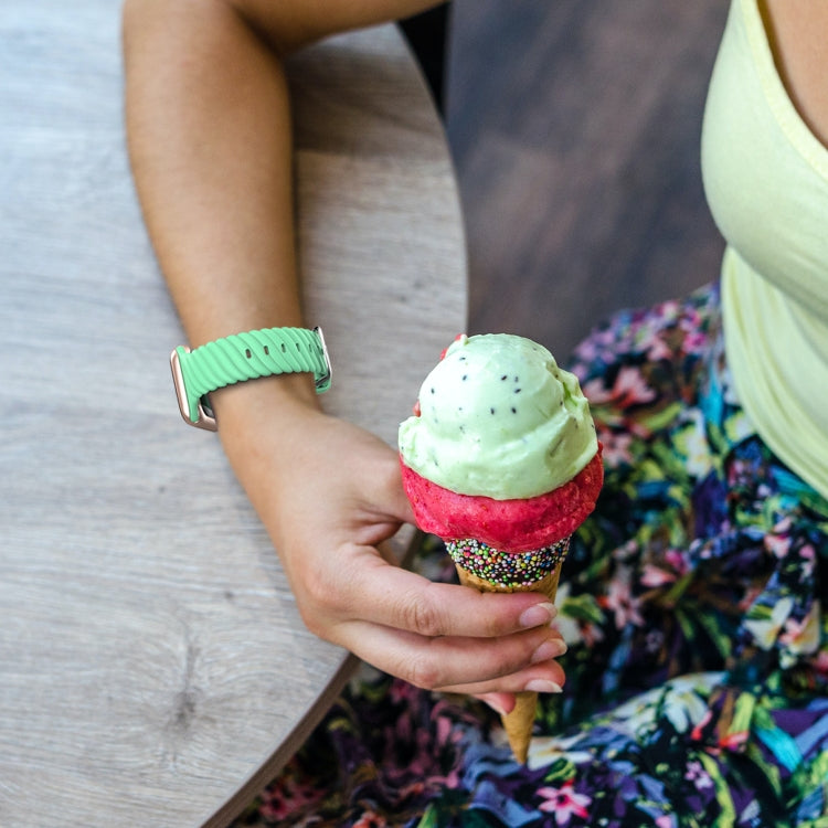 Solid Color Twist Silicone Watch Band For Apple Watch Ultra 49mm&Watch Ultra 2 49mm / Series 9&8&7 45mm / SE 3&SE 2&6&SE&5&4 44mm / 3&2&1 42mm(Green) by buy2fix