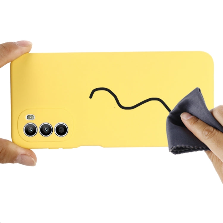 For Motorola Moto G71s 5G Solid Color Liquid Silicone Dropproof Full Coverage Phone Case(Yellow) by buy2fix