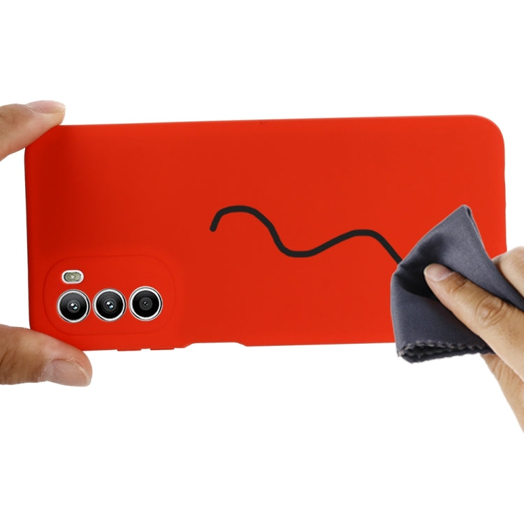 For Motorola Moto G71s 5G Solid Color Liquid Silicone Dropproof Full Coverage Phone Case(Red) by buy2fix