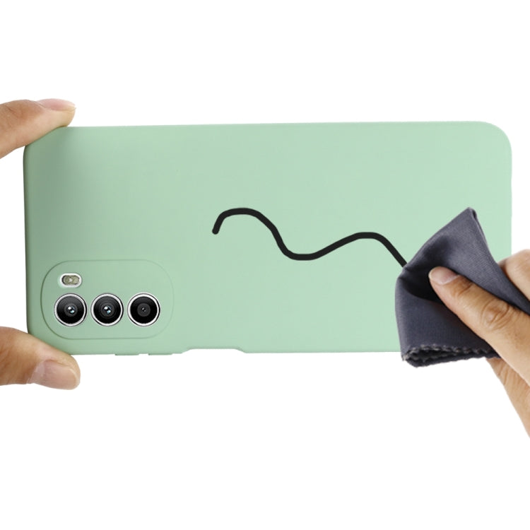 For Motorola Moto G71s 5G Solid Color Liquid Silicone Dropproof Full Coverage Phone Case(Green) by buy2fix
