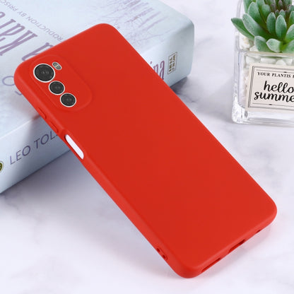 For Motorola Moto E32 4G Solid Color Liquid Silicone Dropproof Full Coverage Phone Case(Red) by buy2fix