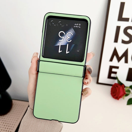 For Motorola Razr 40 Ultra Solid Color Leather Texture Three-stage Phone Case(Green) by buy2fix