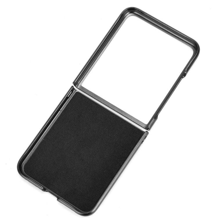 For Motorola Razr 50 Ultra Wristband Leather Back Phone Case(Green) by buy2fix