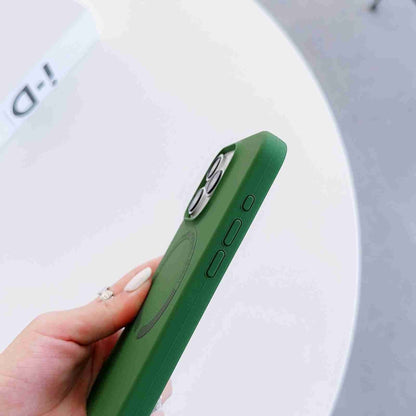 For iPhone 13 Pro MagSafe Magnetic Liquid Silicone Phone Case(Green) by buy2fix
