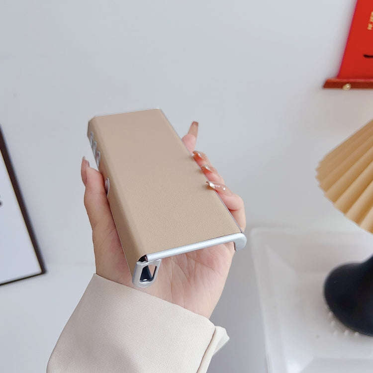 EDA006215501F_3.jpg@e2183850fabf1c2d7d177eb62eb2d26f