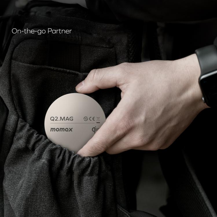 MOMAX UD32L Q2.Mag Portable Qi2 Magnetic Wireless Charger 15W(Titanium Gold) - Wireless Charger by MOMAX | Online Shopping UK | buy2fix