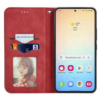 For Samsung Galaxy S25 5G Retro Skin Feel Magnetic Leather Phone Case(Red) by buy2fix
