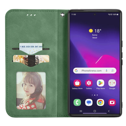 For Samsung Galaxy S25 Ultra 5G Retro Skin Feel Magnetic Leather Phone Case(Green) by buy2fix