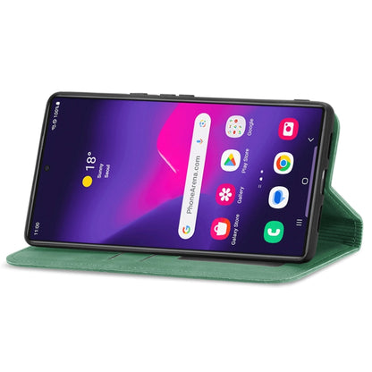 For Samsung Galaxy S25 Ultra 5G Retro Skin Feel Magnetic Leather Phone Case(Green) by buy2fix