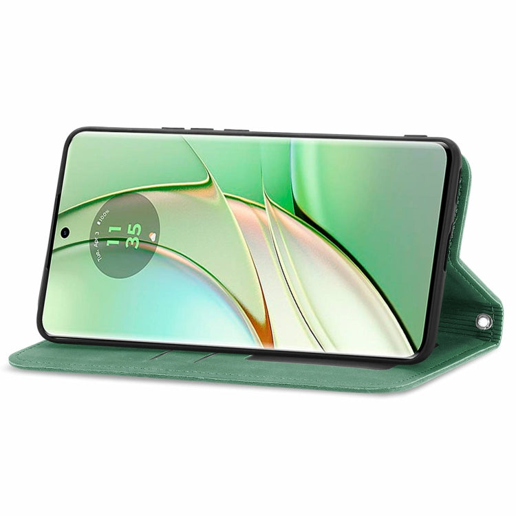 For Motorola Edge 2024 Retro Skin Feel Magnetic Flip Leather Phone Case(Green) by buy2fix