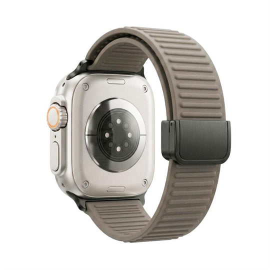 For Apple Watch 42mm / 41mm / 40mm / 38mm Mountain Pattern Loop Magnetic Buckle Silicone Watch Band(Brown)