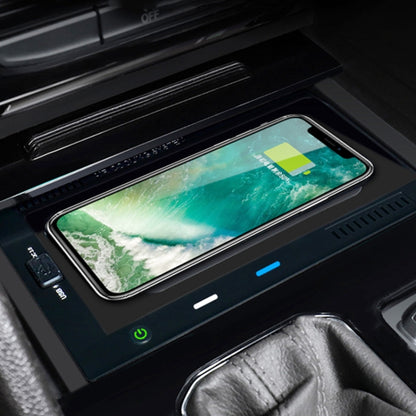 HFC-1031 Car Qi Standard Wireless Charger 10W Quick Charging for Volkswagen Teramont 2018-2020, Left Driving - Wireless Charging Pads by buy2fix | Online Shopping UK | buy2fix