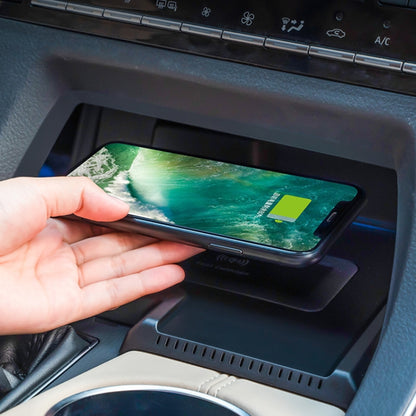 HFC-1060 Car Qi Standard Wireless Charger 10W Quick Charging for Toyota Avalon 2019-2021, Left Driving - Wireless Charging Pads by buy2fix | Online Shopping UK | buy2fix