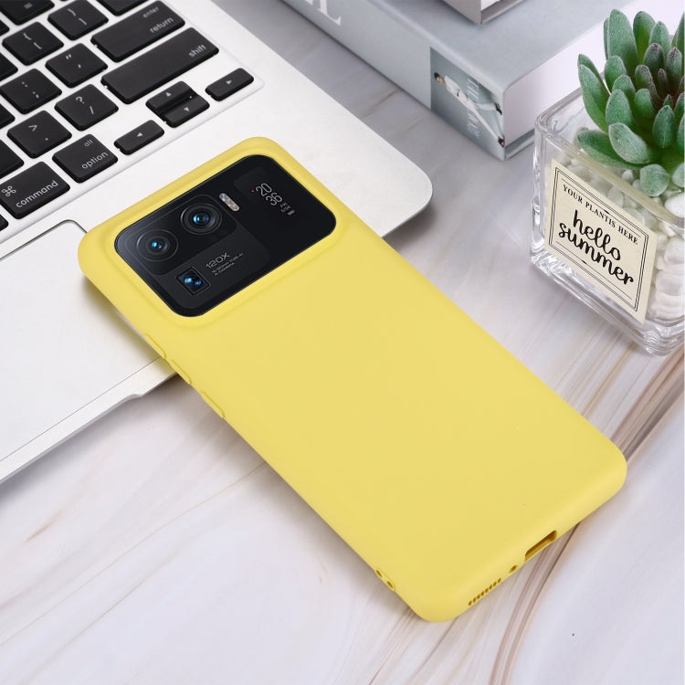 For Xiaomi Mi 11 Ultra Solid Color Liquid Silicone Dropproof Full Coverage Protective Case(Yellow) - Xiaomi Cases by buy2fix | Online Shopping UK | buy2fix