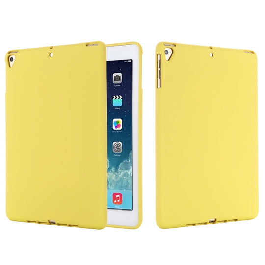 Solid Color Liquid Silicone Dropproof Full Coverage Protective Case For iPad Air / 9.7 2017 / 9.7 2018 / Pro 9.7(Yellow)