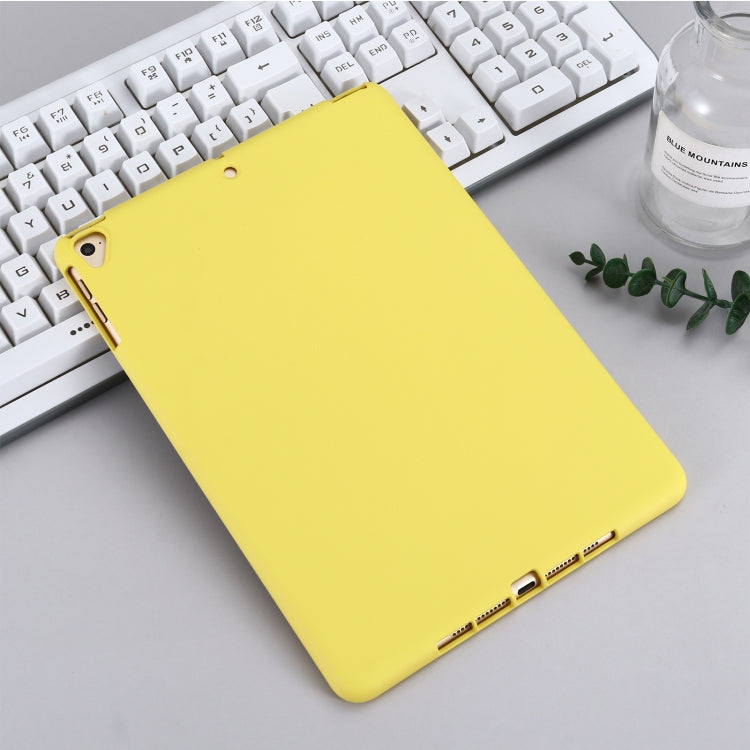 Solid Color Liquid Silicone Dropproof Full Coverage Protective Case For iPad Air / 9.7 2017 / 9.7 2018 / Pro 9.7(Yellow) - iPad 9.7 (2018) & (2017) Cases by buy2fix | Online Shopping UK | buy2fix