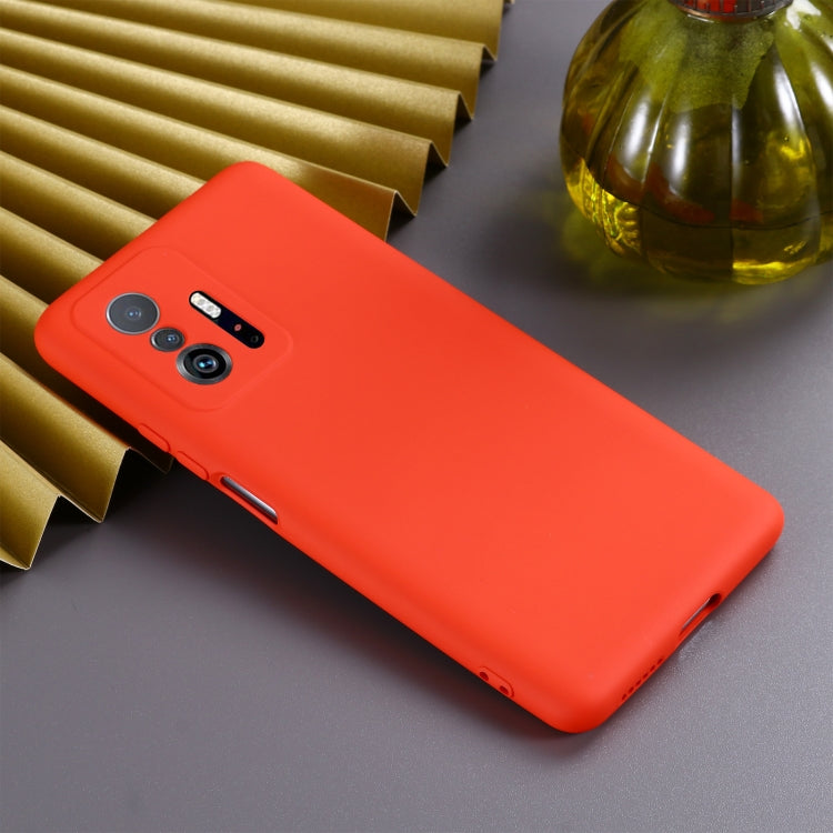 For Xiaomi 11T 5G Solid Color Liquid Silicone Dropproof Full Coverage Protective Case(Red) by buy2fix