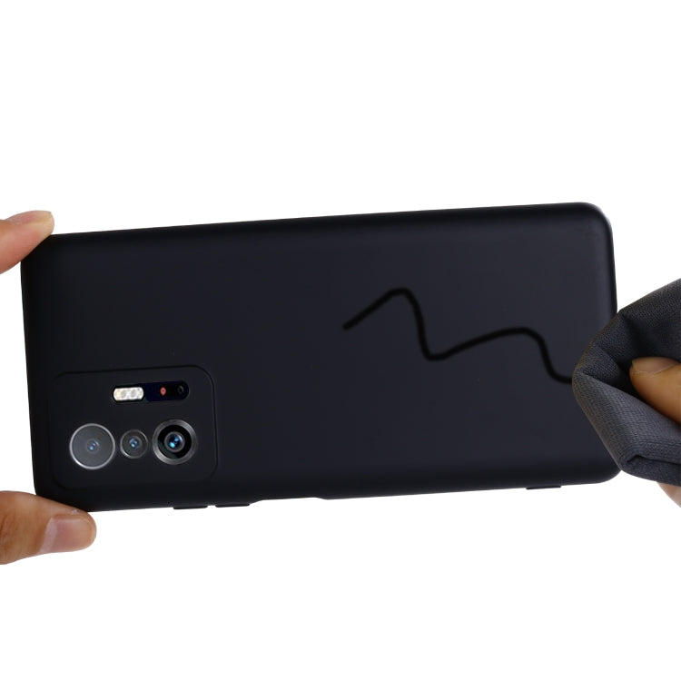 For Xiaomi 11T 5G Solid Color Liquid Silicone Dropproof Full Coverage Protective Case(Black) by buy2fix