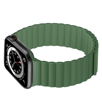 Silicone Magnetic Integrated Short Strap Watch Band For Apple Watch Series 8&7 45mm / SE 2&6&SE&5&4 44mm / 3&2&1 42mm(Green) by buy2fix
