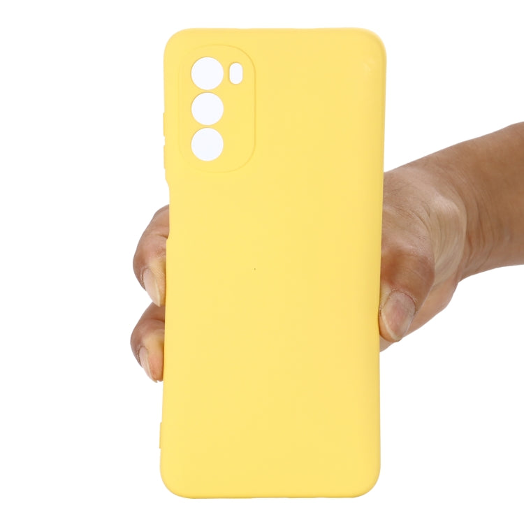 For Motorola Moto G52 4G/G82 Pure Color Liquid Silicone Shockproof Phone Case(Yellow) by buy2fix