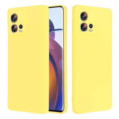 For Motorola Edge 30 Fusion / S30 Pro Pure Color Liquid Silicone Shockproof Phone Case(Yellow) - Motorola Cases by buy2fix | Online Shopping UK | buy2fix