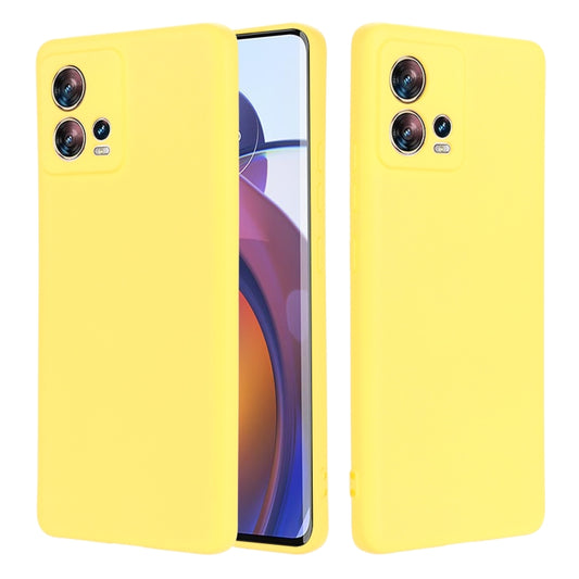 For Motorola Edge 30 Fusion / S30 Pro Pure Color Liquid Silicone Shockproof Phone Case(Yellow) - Motorola Cases by buy2fix | Online Shopping UK | buy2fix