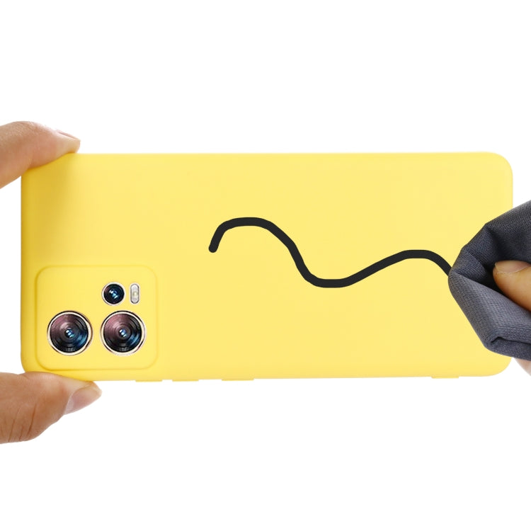 For Motorola Edge 30 Fusion / S30 Pro Pure Color Liquid Silicone Shockproof Phone Case(Yellow) - Motorola Cases by buy2fix | Online Shopping UK | buy2fix