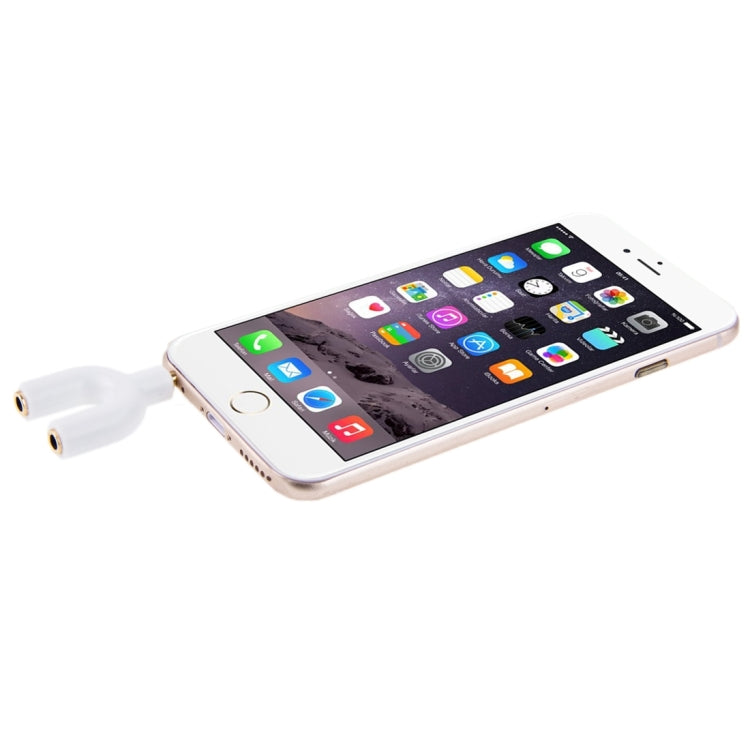 3.5mm Stereo Male to Dual 3.5mm Stereo Female Splitter Adapter(White) by buy2fix